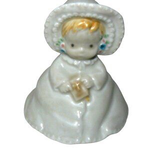 Kinka 1989 Girl Figurine With Bonnet & Bible By Enesco Vintage